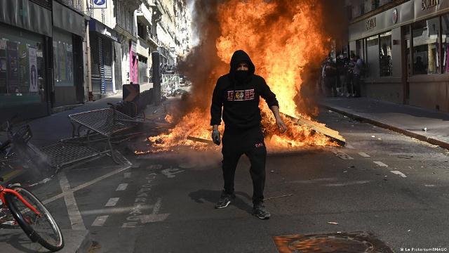 عيد العمال .. مسيرات عمالية تتخللها صدامات في باريس ومناطق أخرى